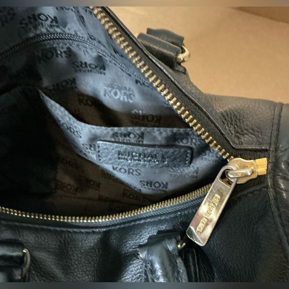 Y2K Vintage 90s,Michael Kors Black Leather Satchel with Gold Logo - Picture 6 of 14